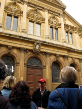 A good guide is essential to a good walking tour.